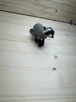 Articulating Raccoon – A Playful, Poseable Friend