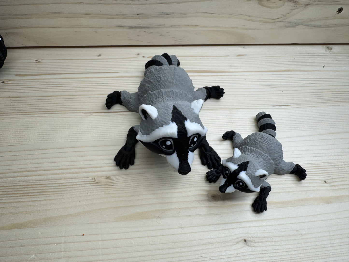 Articulating Raccoon – A Playful, Poseable Friend