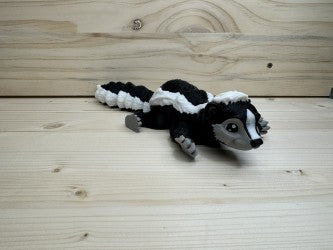 Articulating Skunk – A Stink-Free, Poseable Pal